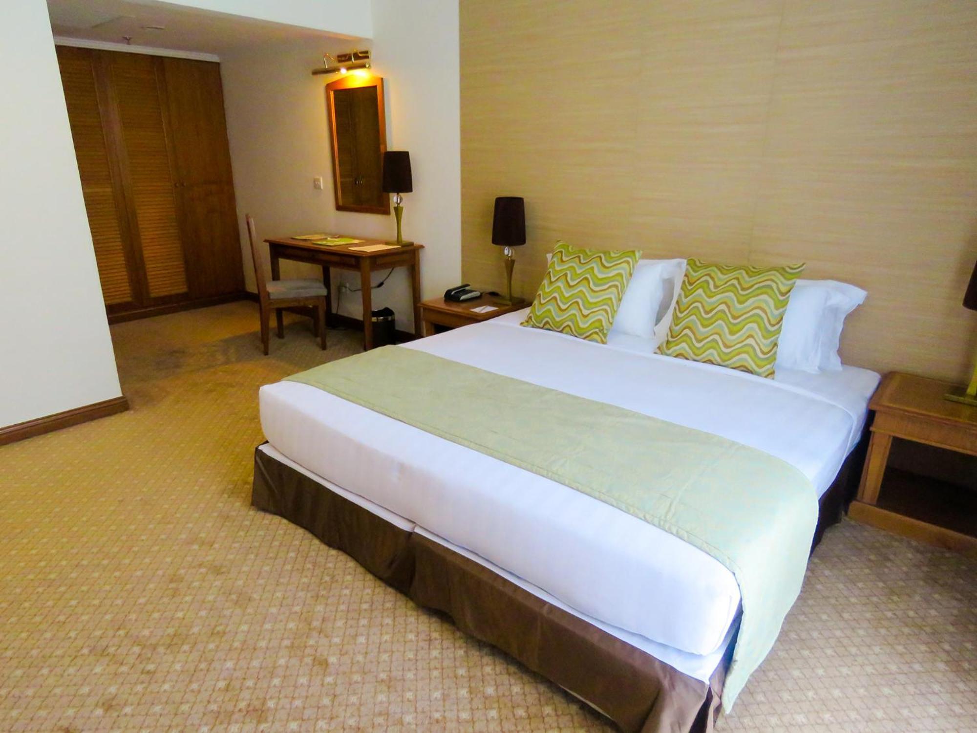 Starlodge Kampong Jerudong Room photo