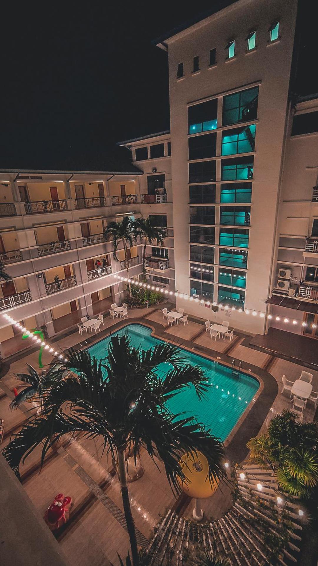 Starlodge Kampong Jerudong Exterior photo