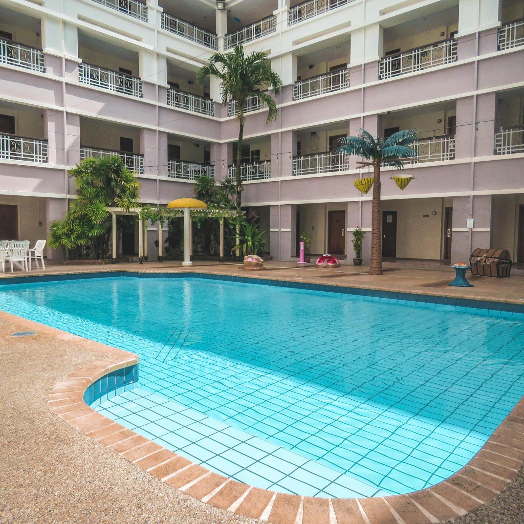 Starlodge Kampong Jerudong Exterior photo
